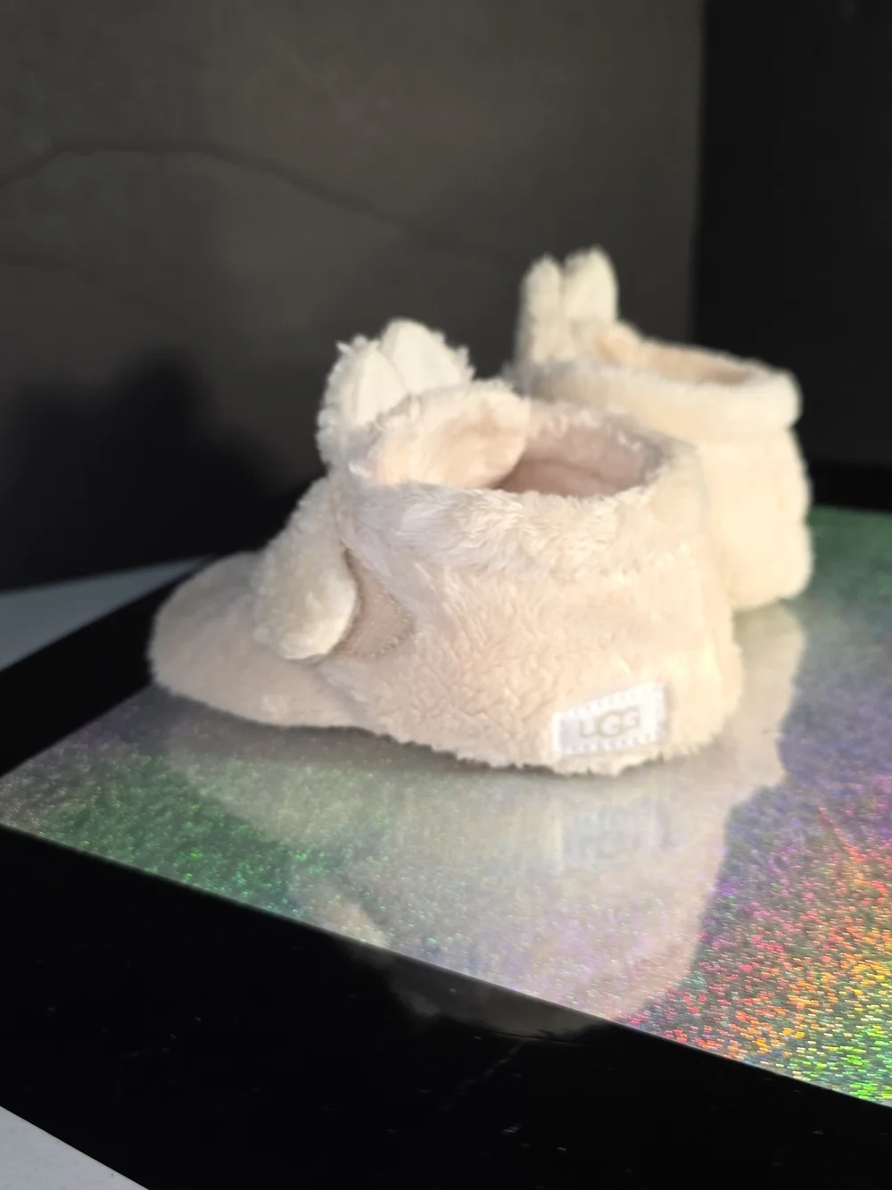 UGG Bixbee Llama Stuffie Unisex Plush Soft Slippers Booties Baby Sz 4/5 Natural